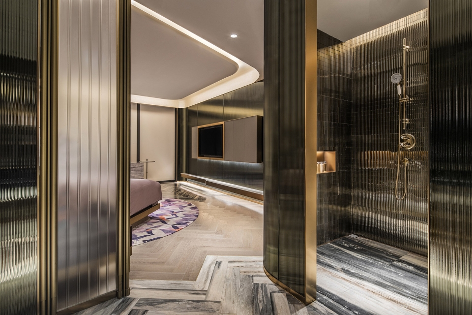 010-interior-design-of-intercontinental-shanghai-wonderland-hotel-by-ccd-960x640.jpg