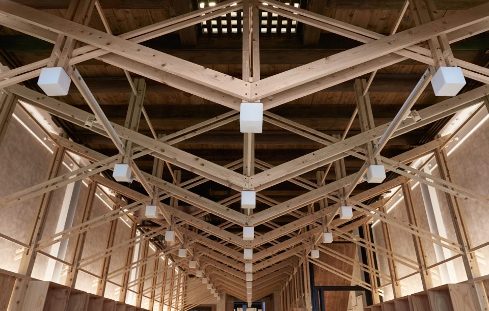 029-the-inverted-truss-by-bp-architects-960x611.jpg