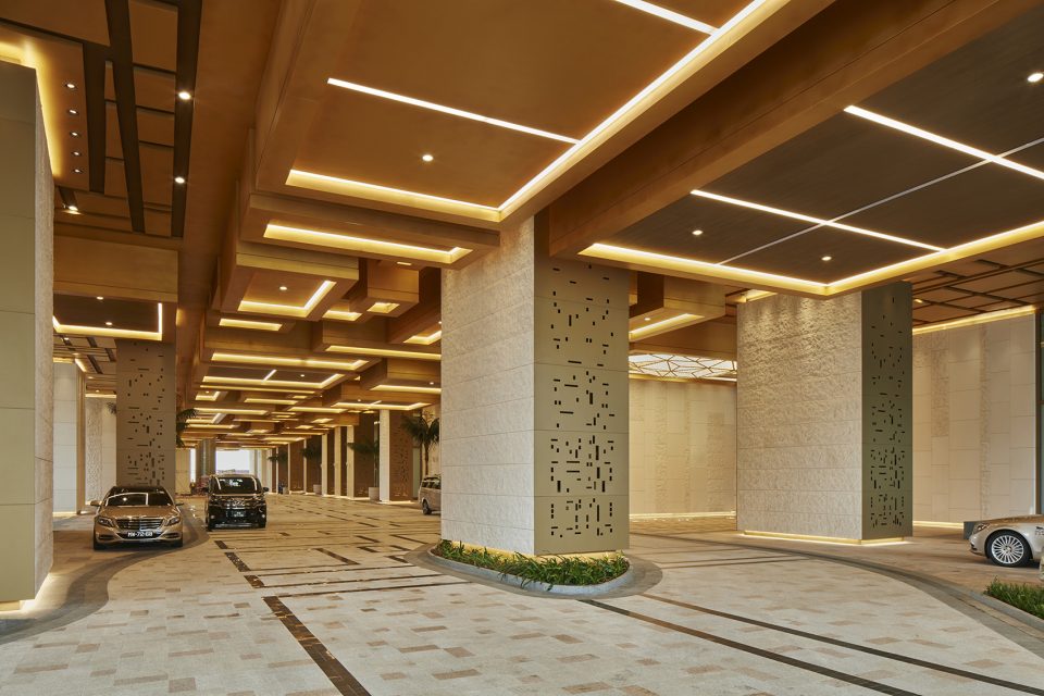 006-MGM-Cotai-Interiors-by-Rockwell-Group-960x640.jpg