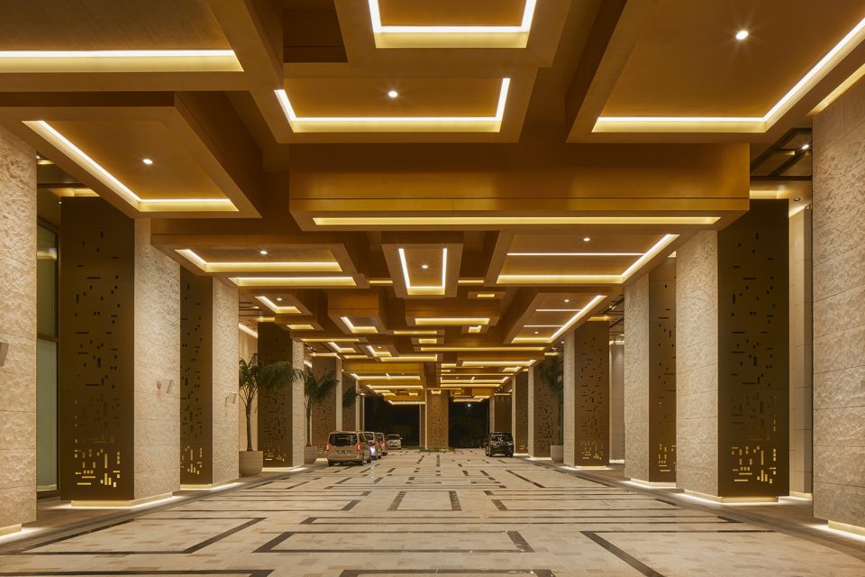 001-MGM-Cotai-Interiors-by-Rockwell-Group-960x640.jpg