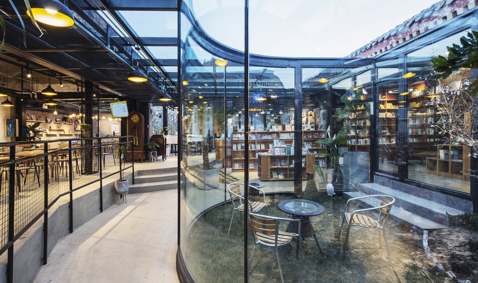 15-bookstore-in-the-courtyard-ireading-cultural-space-china-by-hypersity-architects-960x570.jpg