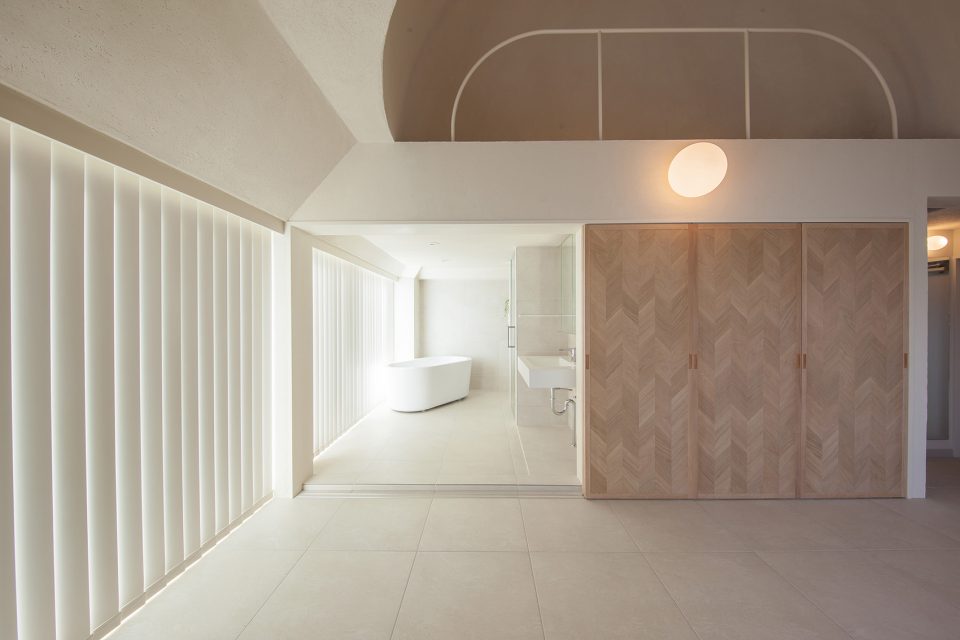 071-Shibuya-Apartment-402-by-Hiroyuki-Ogawa-Architects-Inc-960x640.jpg