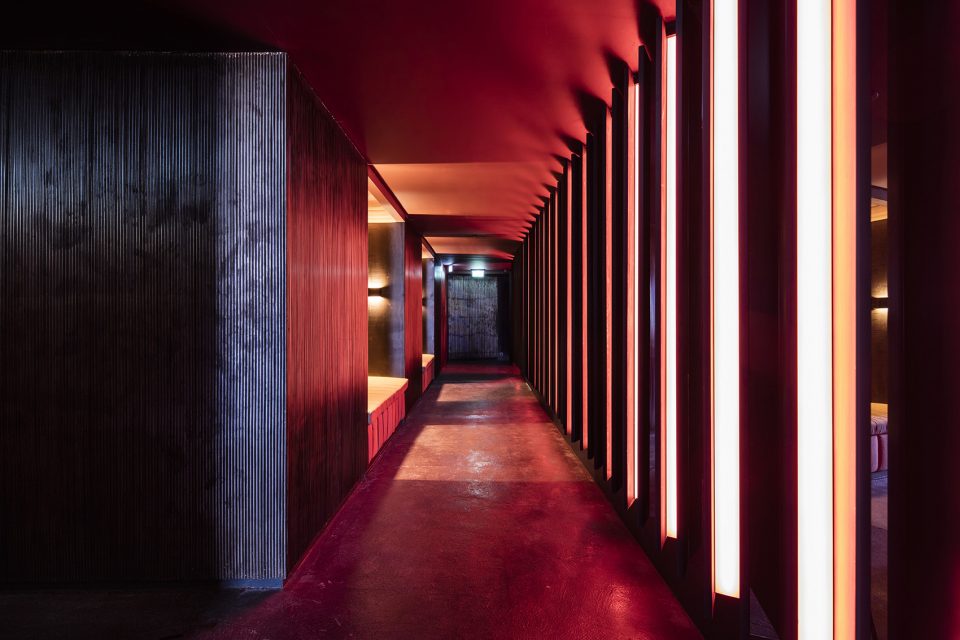 006-red-manera-skybar-nightclub-le-sushi-bar-lounge-by-tsakhi-960x640.jpg