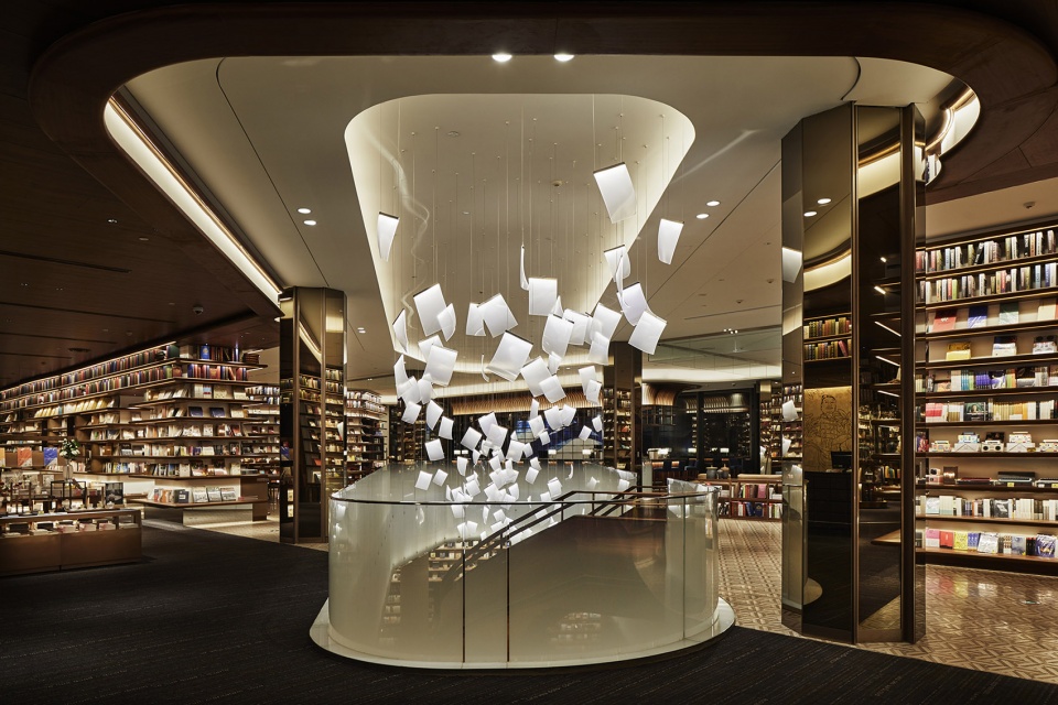 013-yjy-maike-centre-flagship-store-china-by-ikg-inc-960x640.jpg