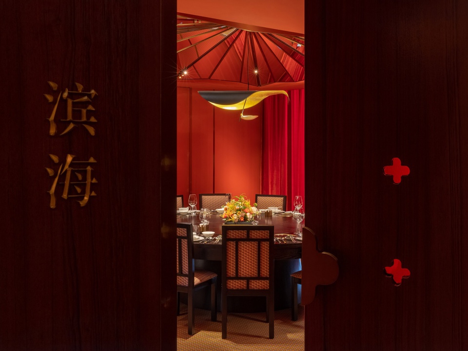 009-Man-Chao-Hui-top-notch-restaurant-China-by-Various-Associates-960x721.jpg
