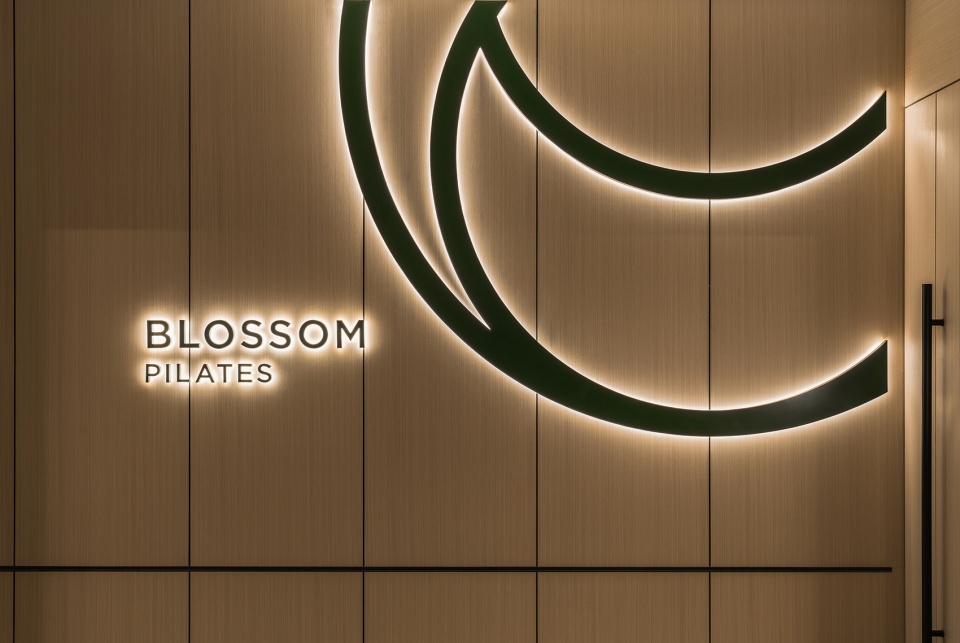005-bloosom-pilates-china-by-nonezone-design-960x643.jpg